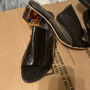 Only wore a few times.